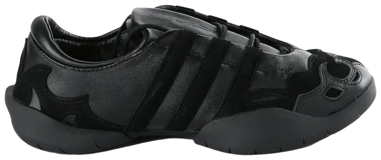 

Кроссовки Adidas Y-3 Regu 2002, черный