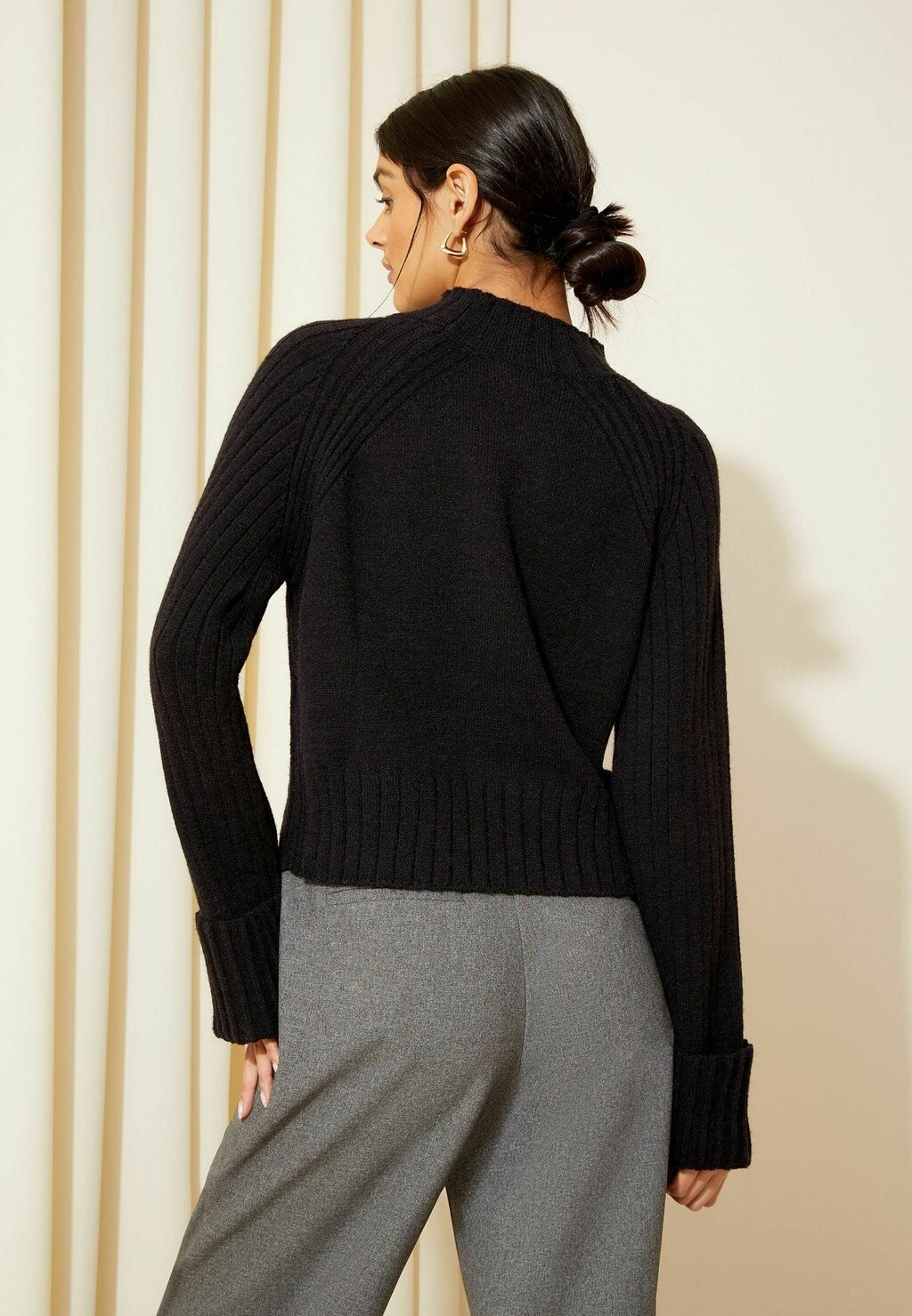

Вязаный свитер COSY WIDE SLEEVE Friends Like These, черный