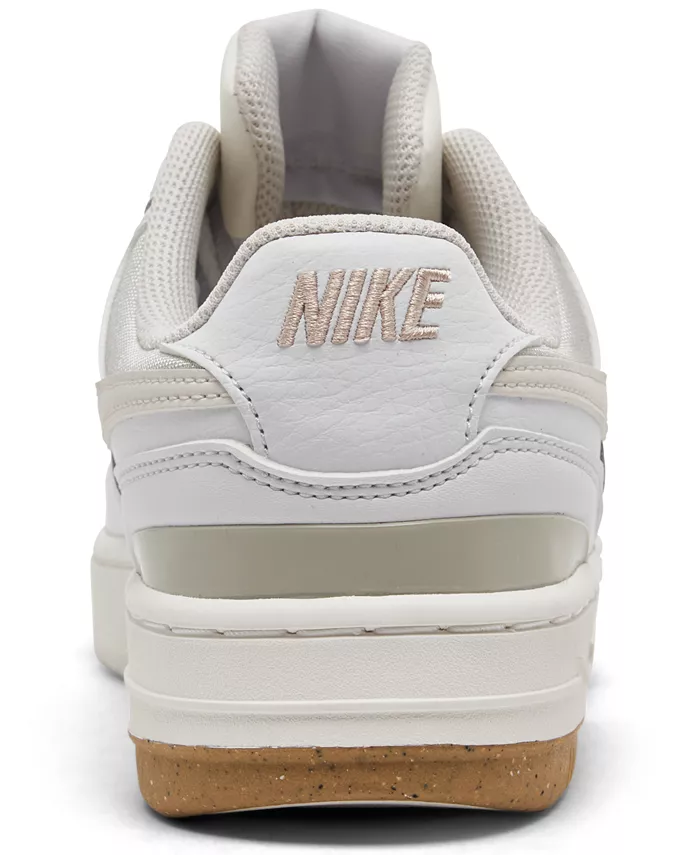Женские повседневные кроссовки Gamma Force от Finish Line Nike, белый — фото 4