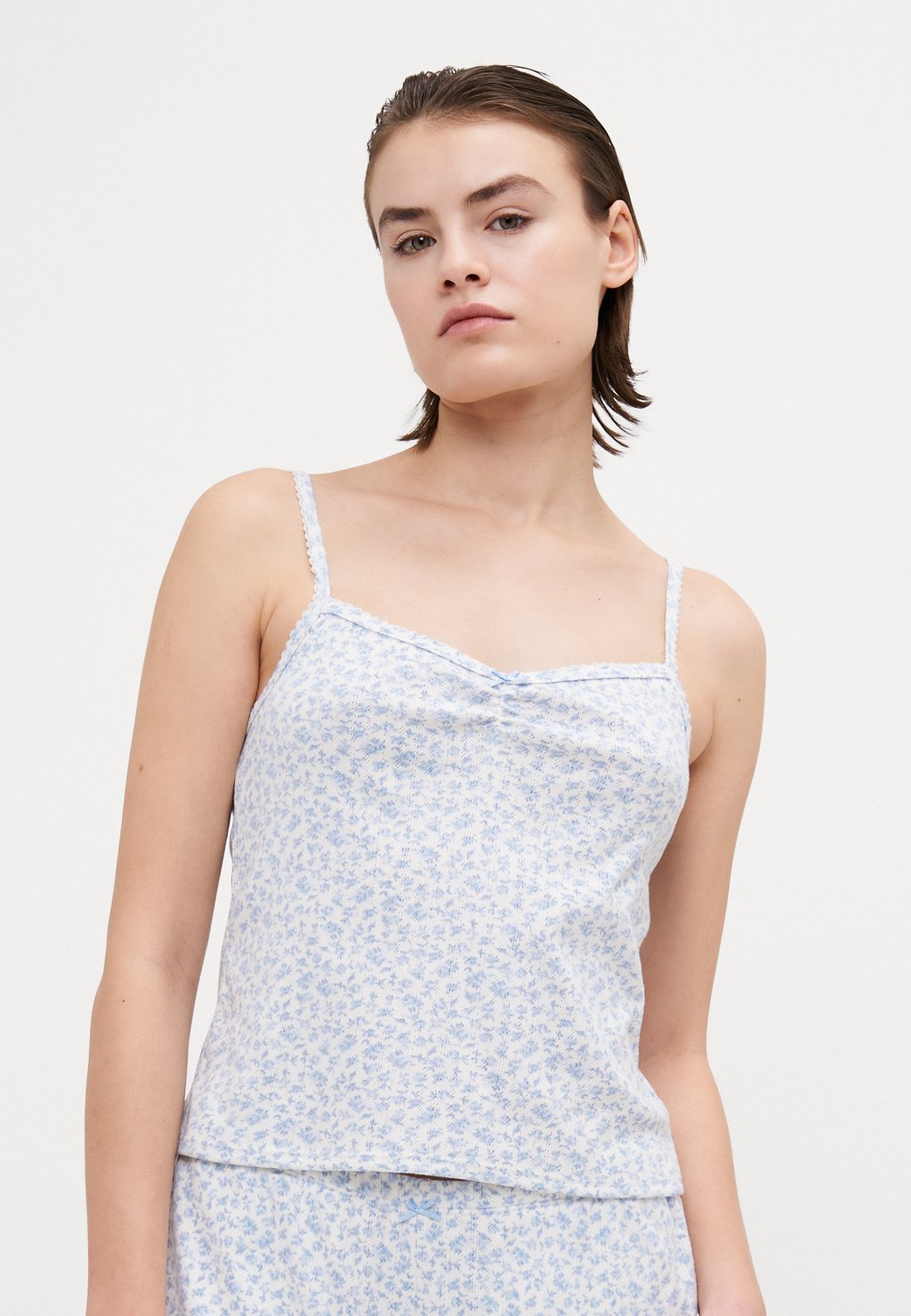 

Верх пижамы COZY BOW Hollister Co., белый