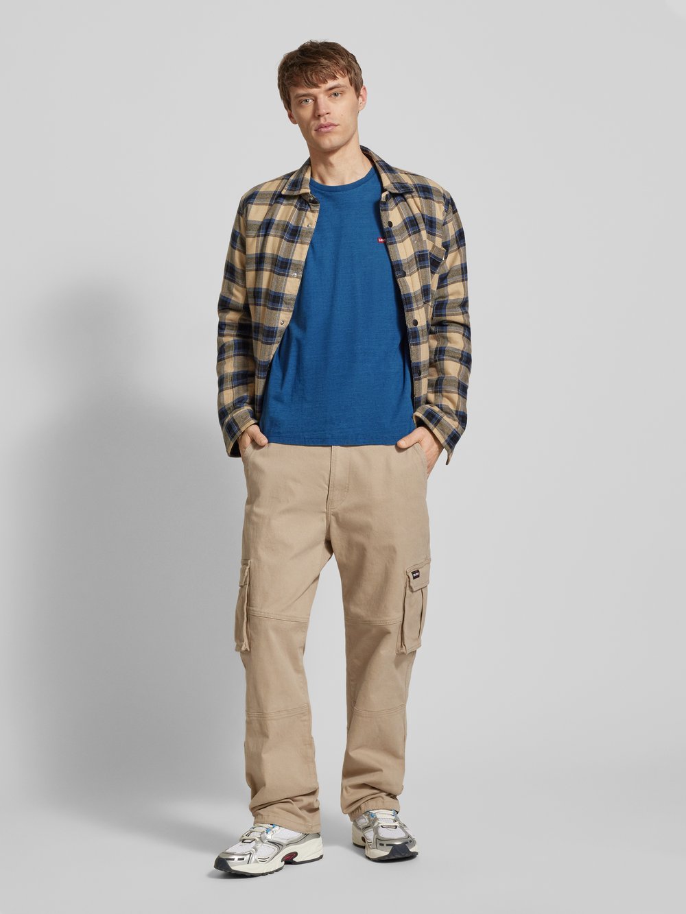 

Футболка с нашивкой-лейблом Levi's