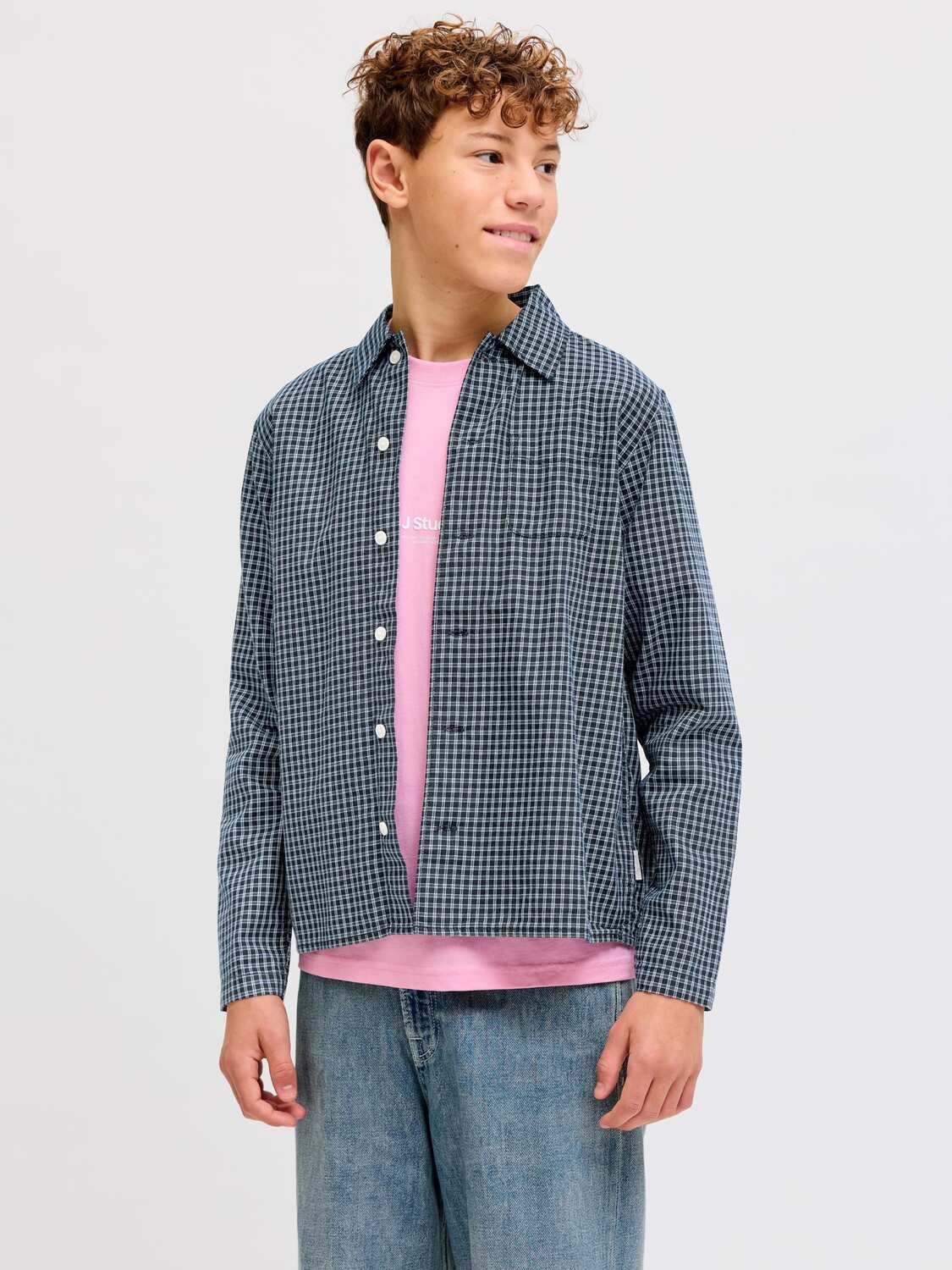 Jack & Jones Junior Рубашка на пуговицах комфортного кроя в синем цвете — фото 2