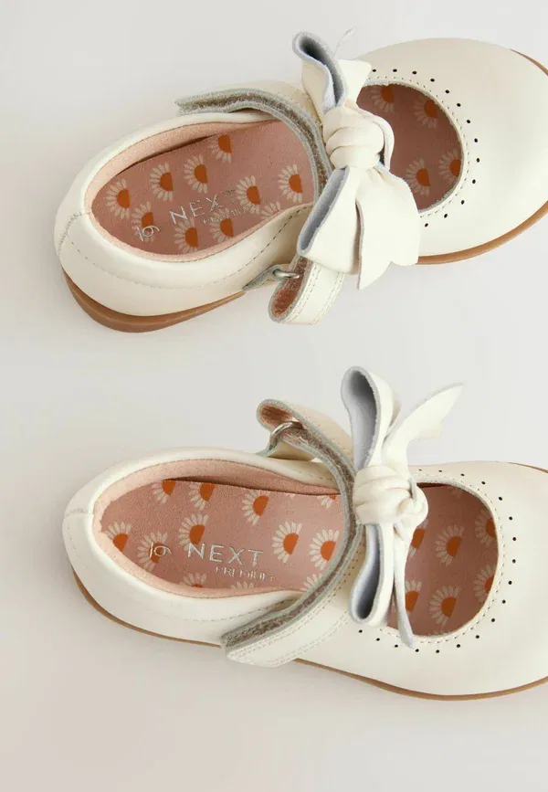 Балетки Next Regular fit ankle strap, белый — фото 4