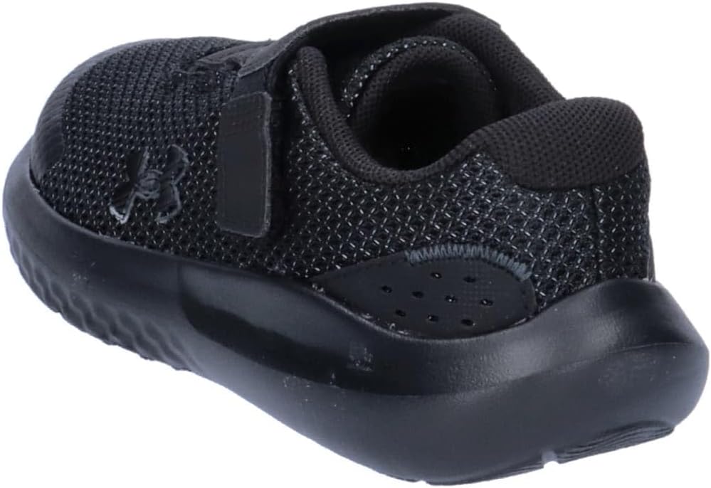 Детские кроссовки Under Armour Baby Girls' Surge 4 с альтернативной застежкой, (002) Black/Black/Black — фото 4