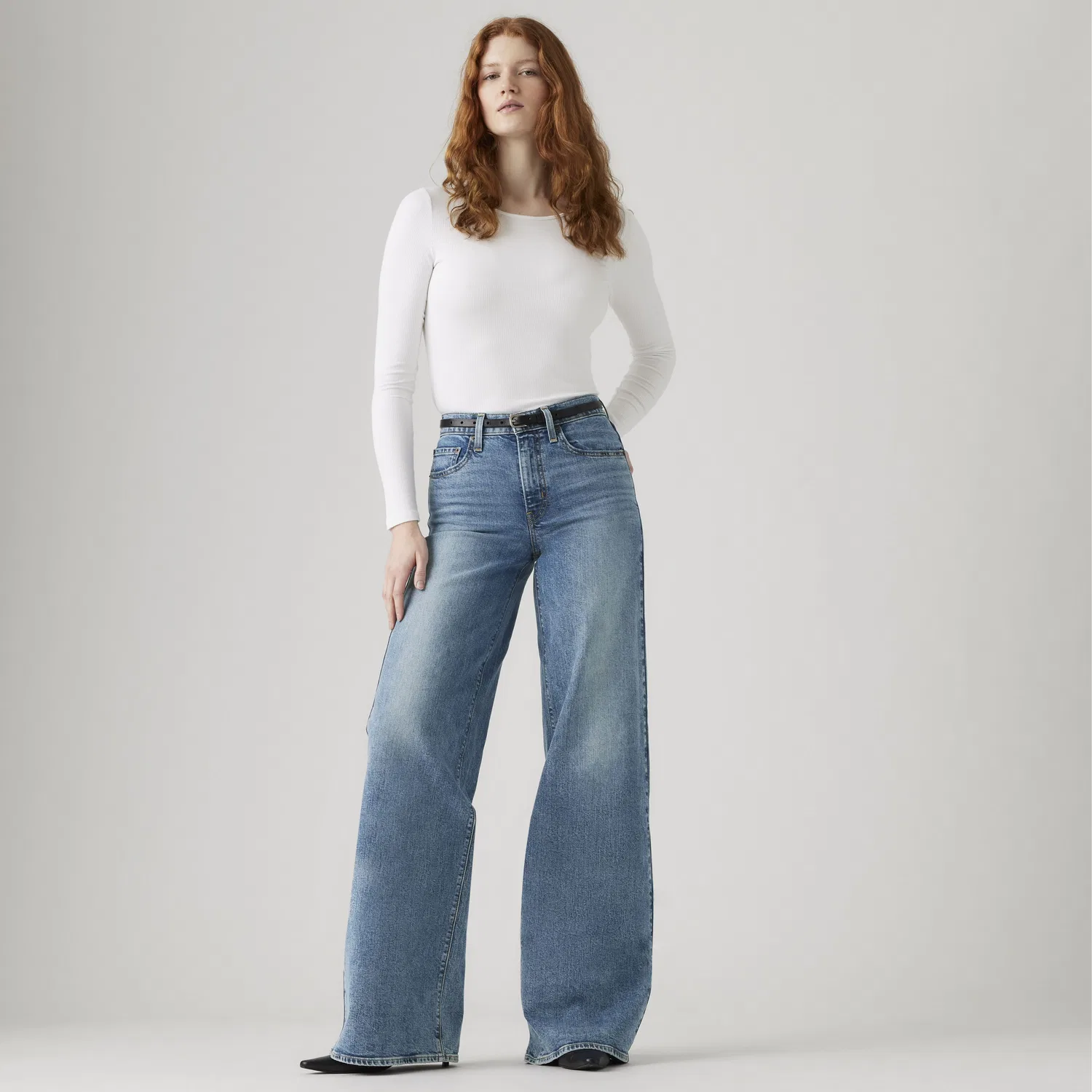 728 Джинсы женские с высокой посадкой и широкими штанинами Levi's, Medium Wash