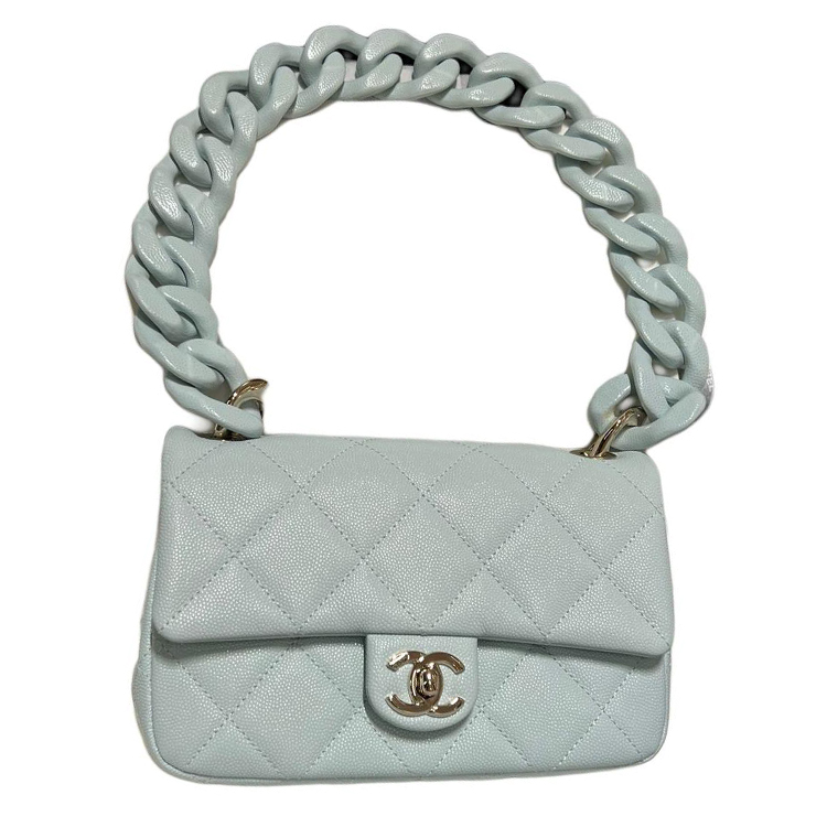 

CHANEL Мини-сумка через плечо из телячьей кожи светло-голубого цвета