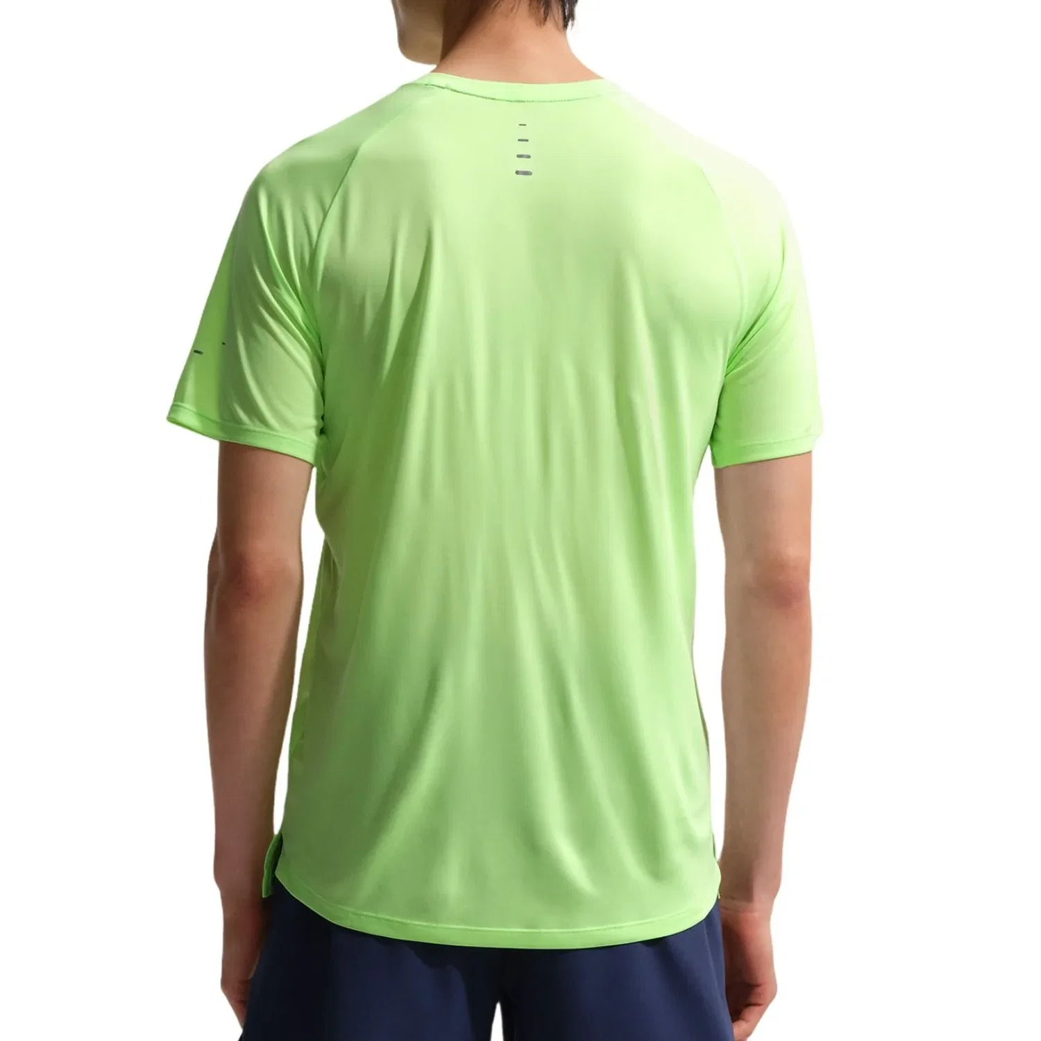 Футболка Nike Stride Dri-FIT ADV 'Lime Blast' HV5204-377, зеленый — фото 2
