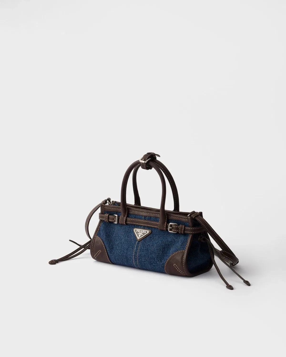 Маленькая сумочка Prada Bonnie из денима и кожи, синий — фото 2