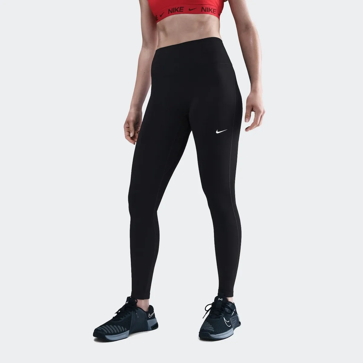 

Женская майка One Seamless Front Nike, черный