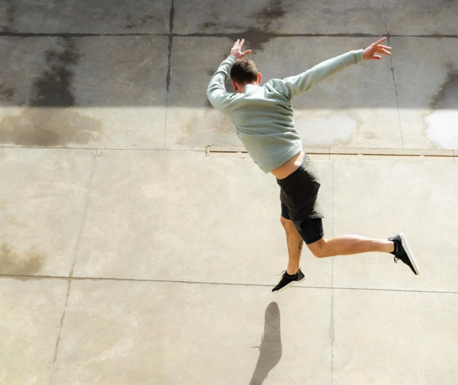 Кроссовки для ходьбы босиком VIVOBAREFOOT Primus Lite Knit для мужчин, сверхлегкая обувь, развивает силу, баланс и подвижность, широкая посадка, обеспечивают заземление, гибкие, успокаивающие, как морская вода — фото 3