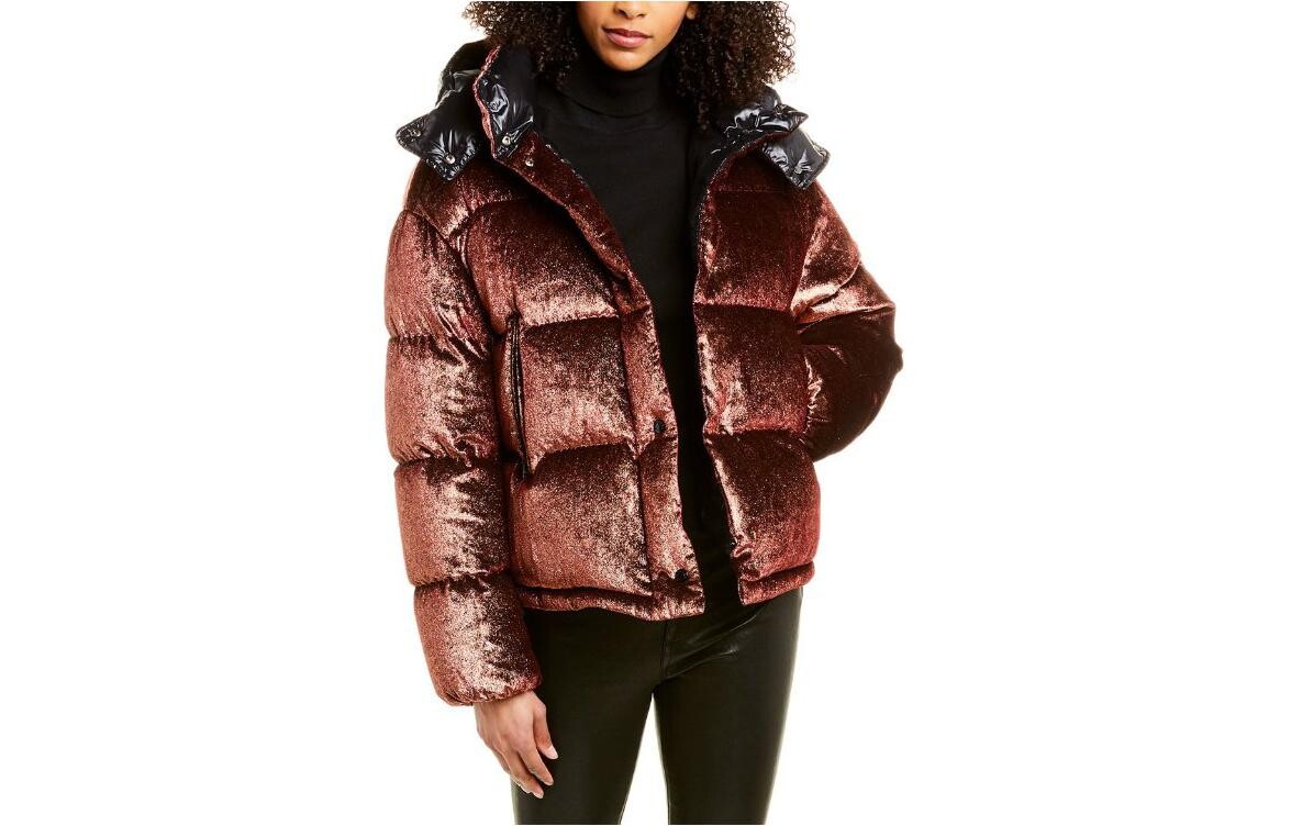 

Пуховик женский оранжевый розовый Moncler