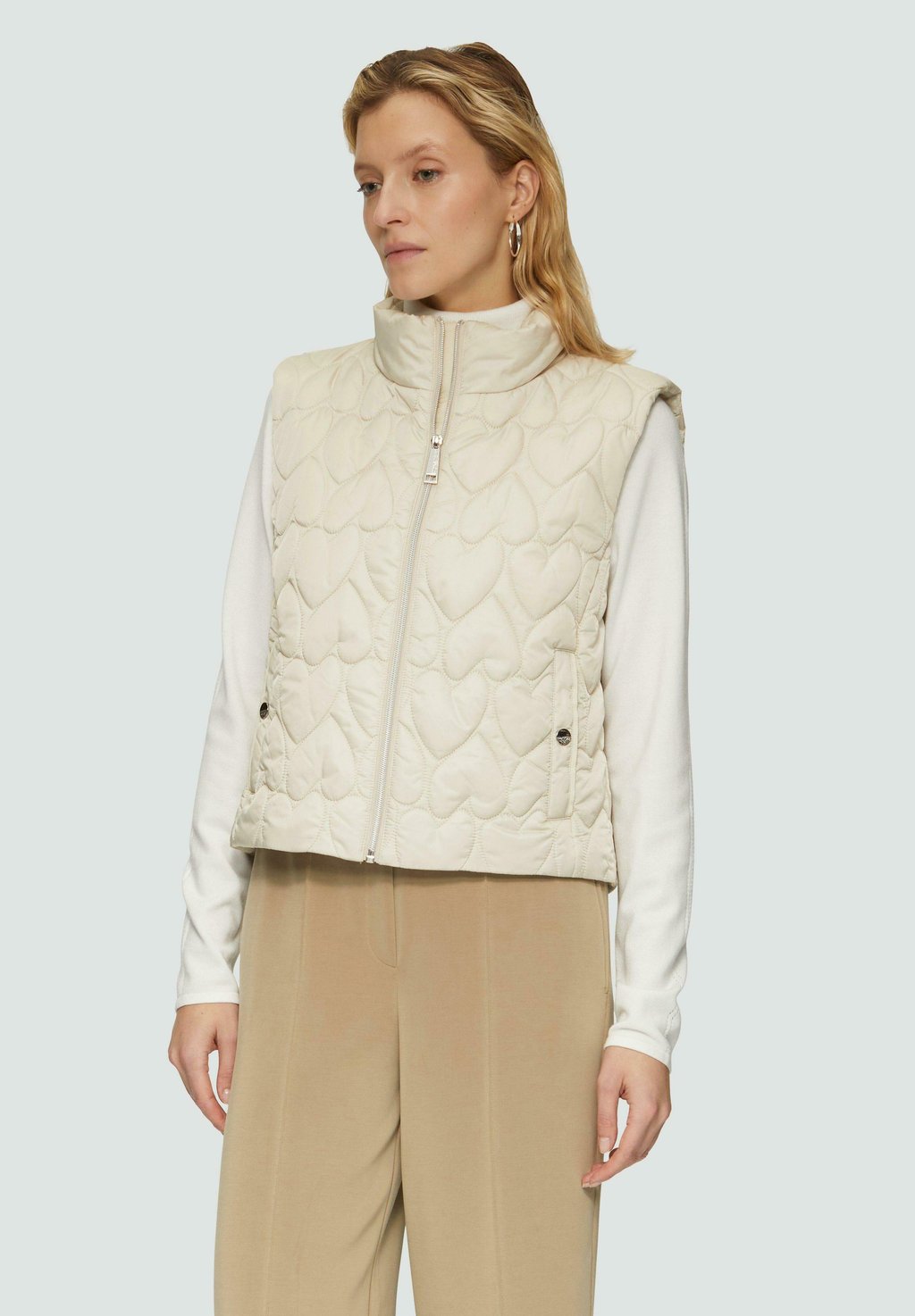 

Жилет MIT HERZMUSTER s.Oliver BLACK LABEL, песочный