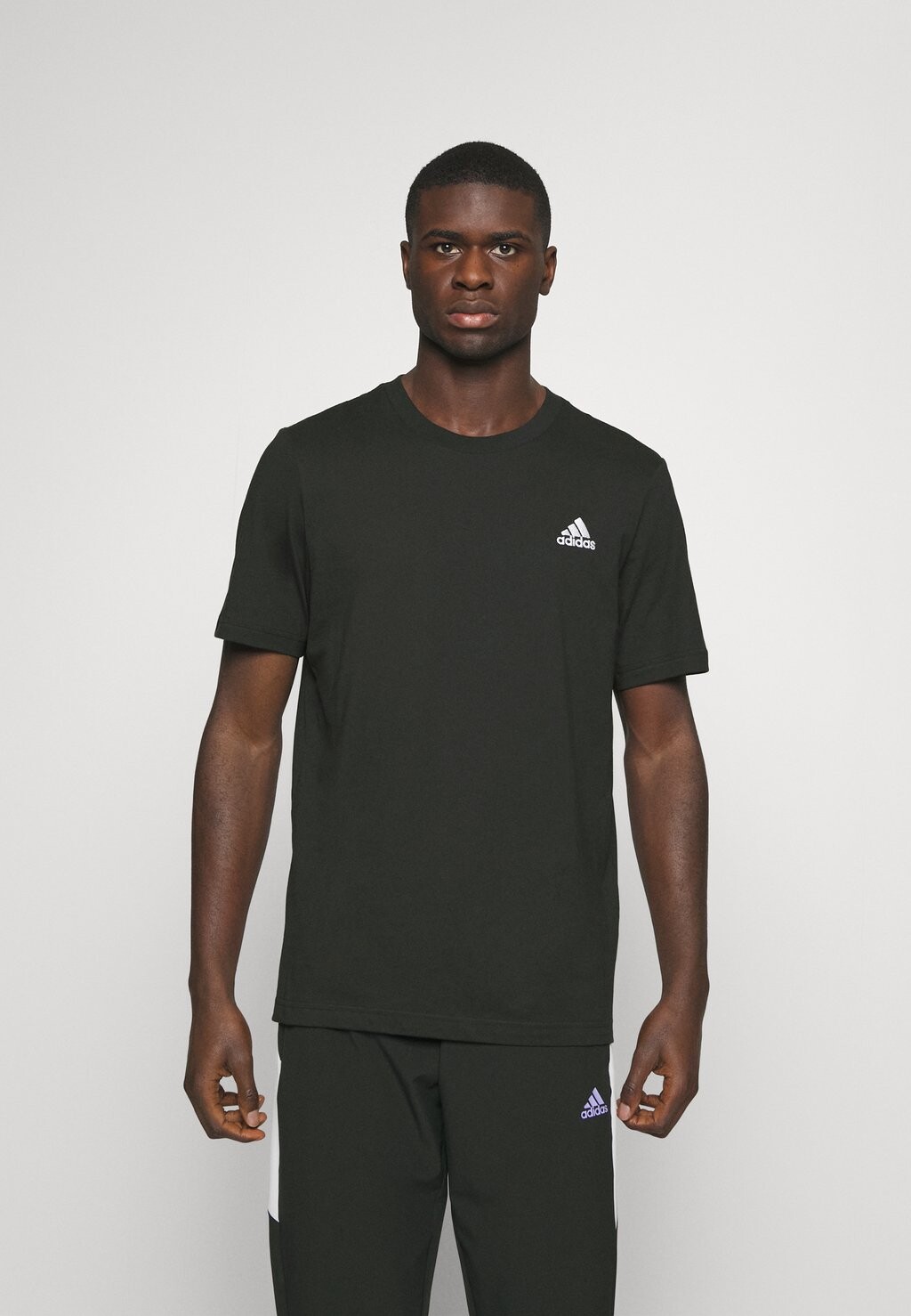 

Футболка Adidas M SL SJ T, цвет Black, Черный, Футболка Adidas M SL SJ T, цвет Black