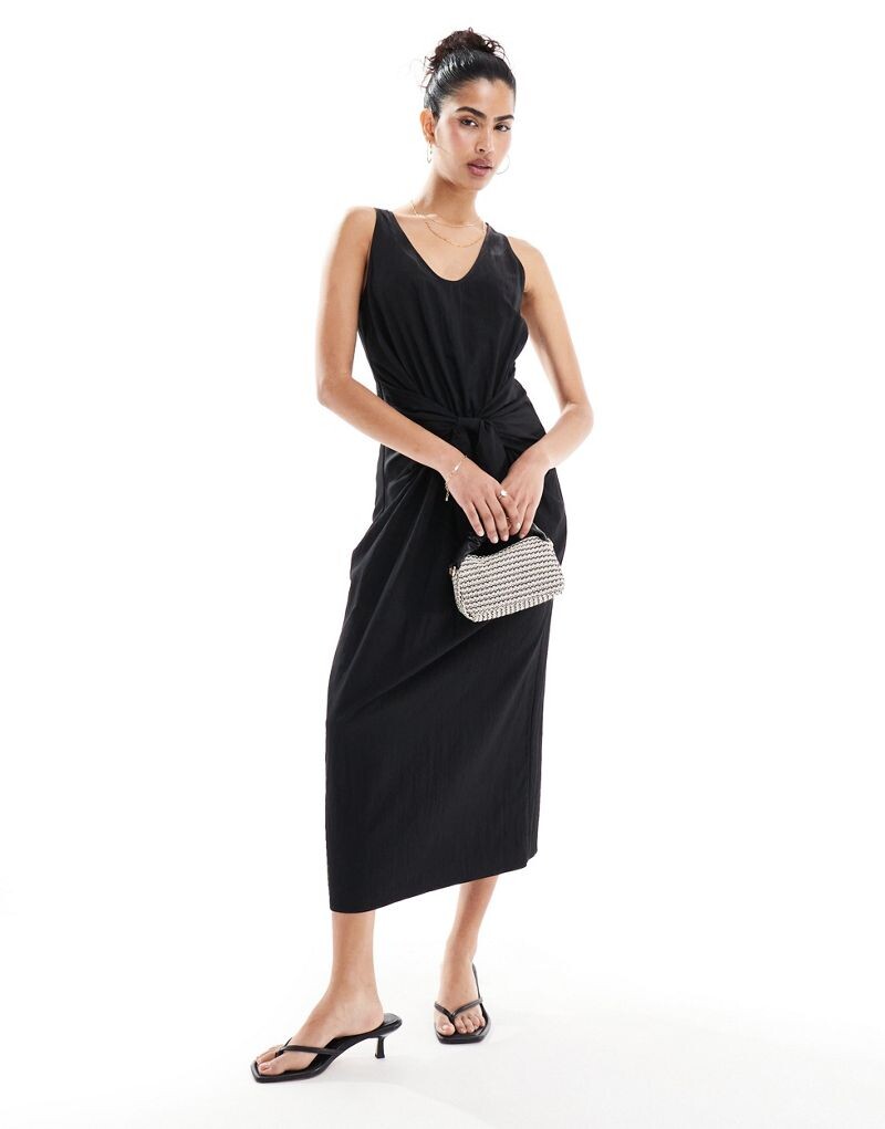 

ASOS DESIGN – Черное платье миди с U-образным вырезом и завязками спереди