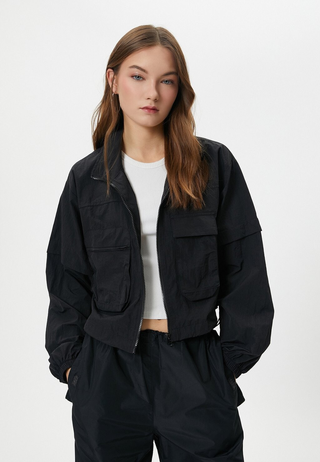 

Летняя куртка PARACHUTE ZIPPER CLOSURE POCKET DETAIL Koton, черный
