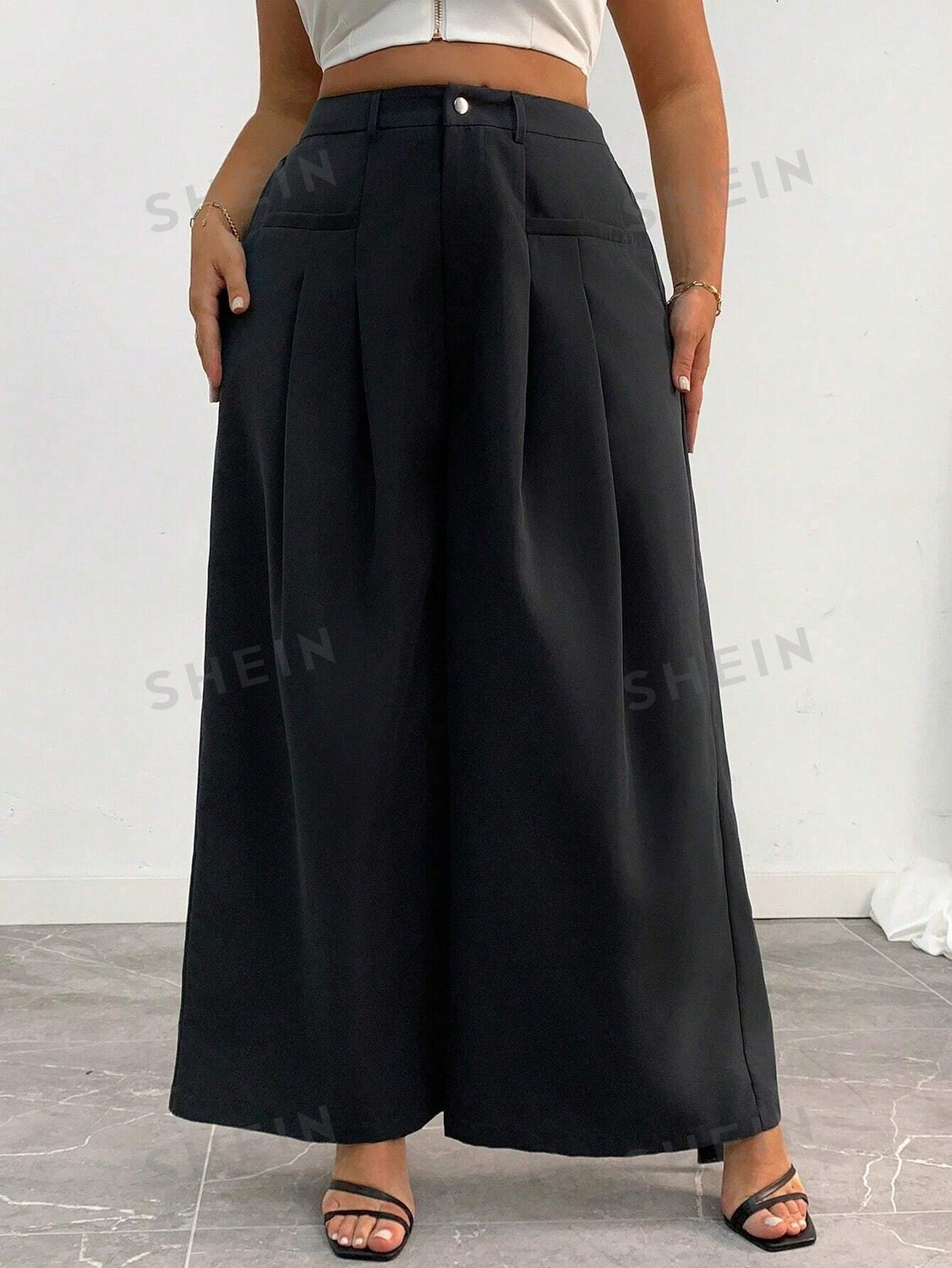 

Privé Plus Size Повседневные Однотонные широкие брюки со складками Shein, черный