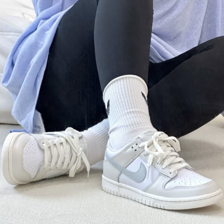 Nike Детские кроссовки для скейтбординга Dunk Slip с нескользящей подошвой, устойчивые к истиранию, серо-белые — фото 2