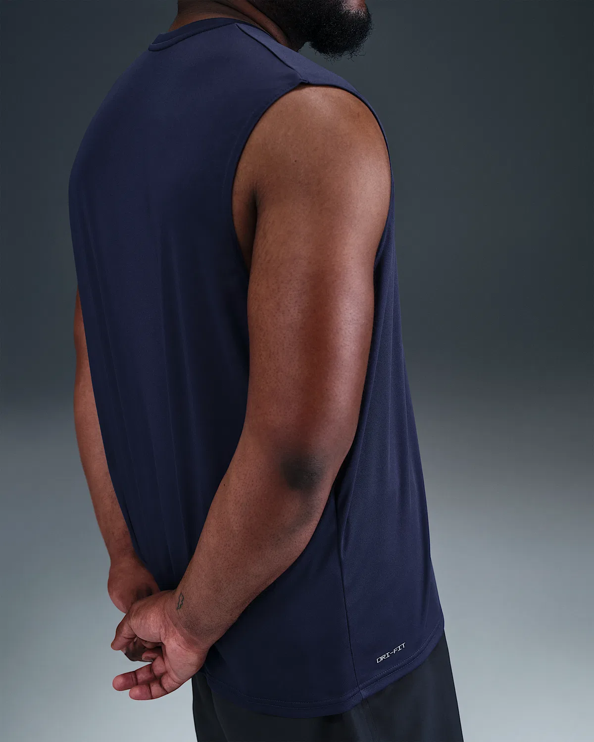 Мужской топ без рукавов (Big & Tall) Nike Swim Hydroguard Essential, Midnight Navy — фото 2