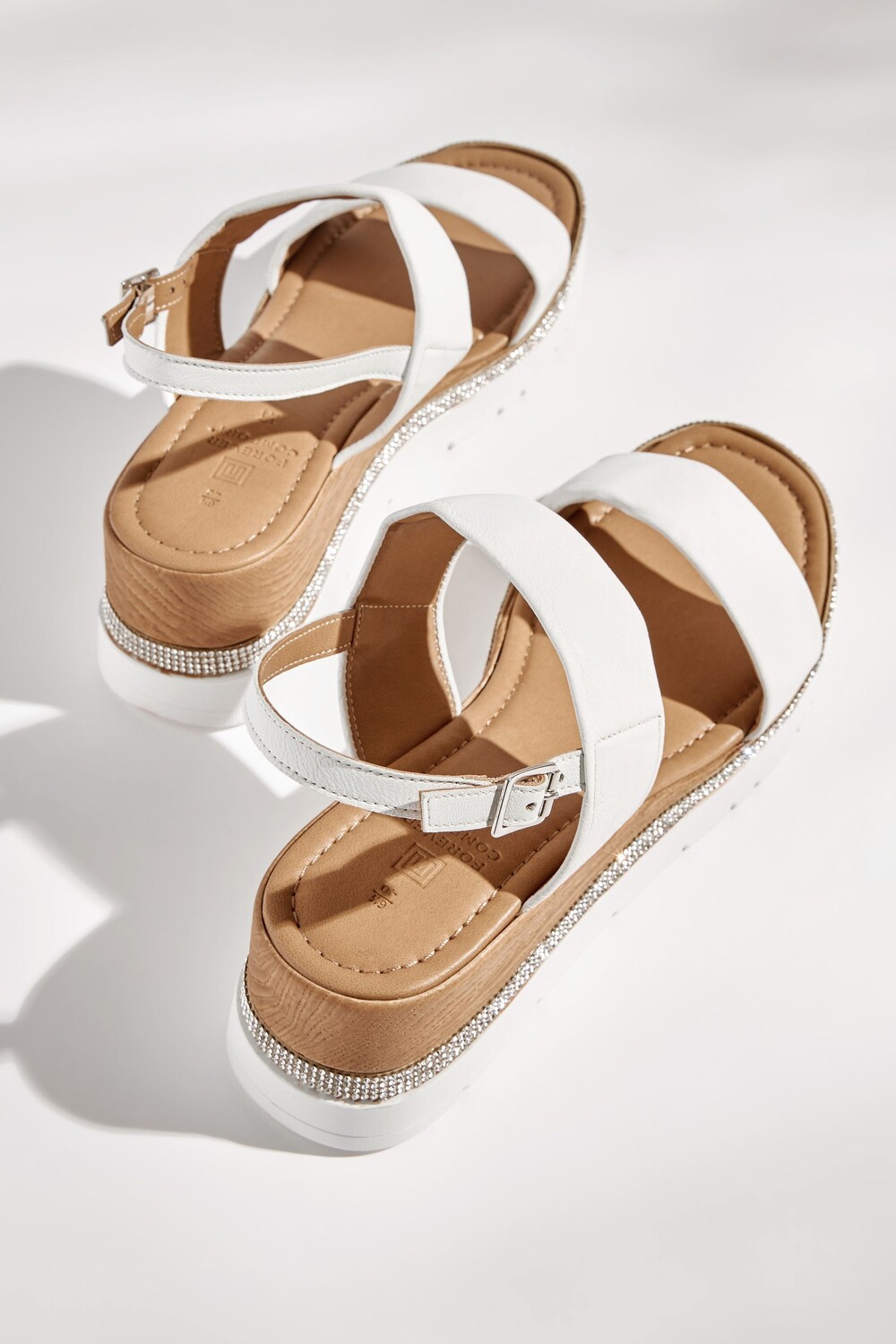 Кожаные спортивные туфли на танкетке Forever Comfort Next, белый — фото 4