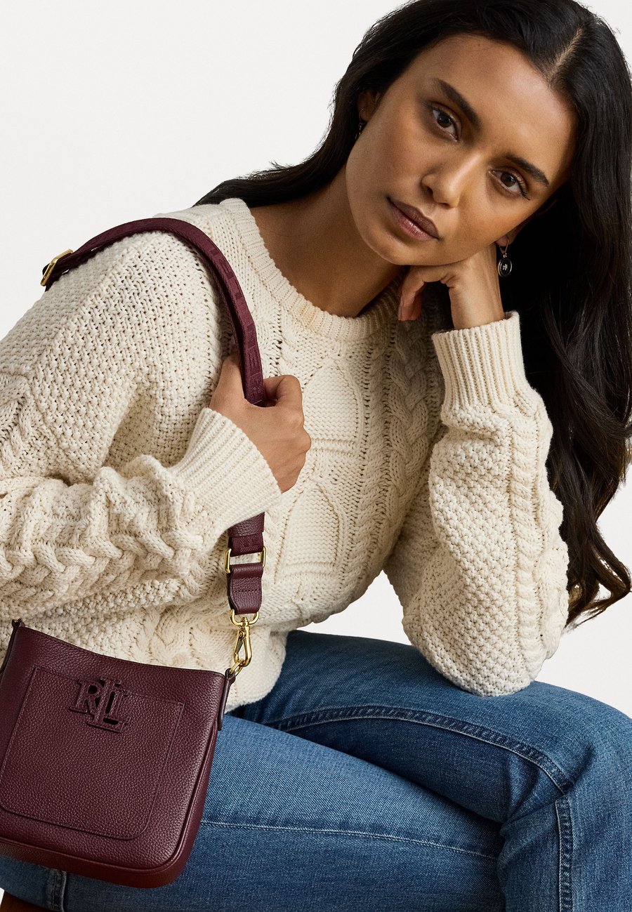

Сумка кросс-боди Lauren Ralph Lauren PEBBLED LEATHER SMALL CAMERYN CROSSBODY, Dark Garnet/Bordeaux