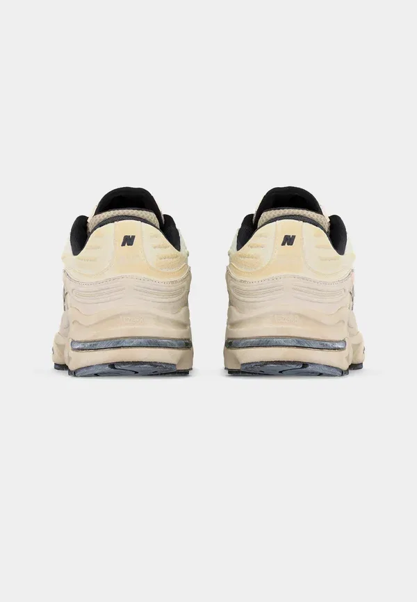 Кроссовки U1000 New Balance, цвет волчий серый/морская соль — фото 4