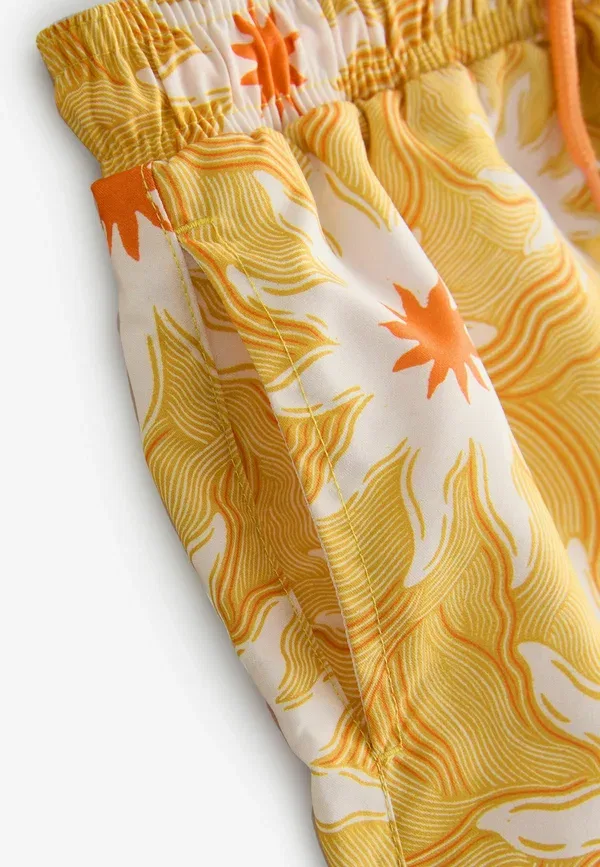 Плавки Regular fit, бренд Never Fully Dressed, модель swimming shorts, цвет желтое солнце — фото 4