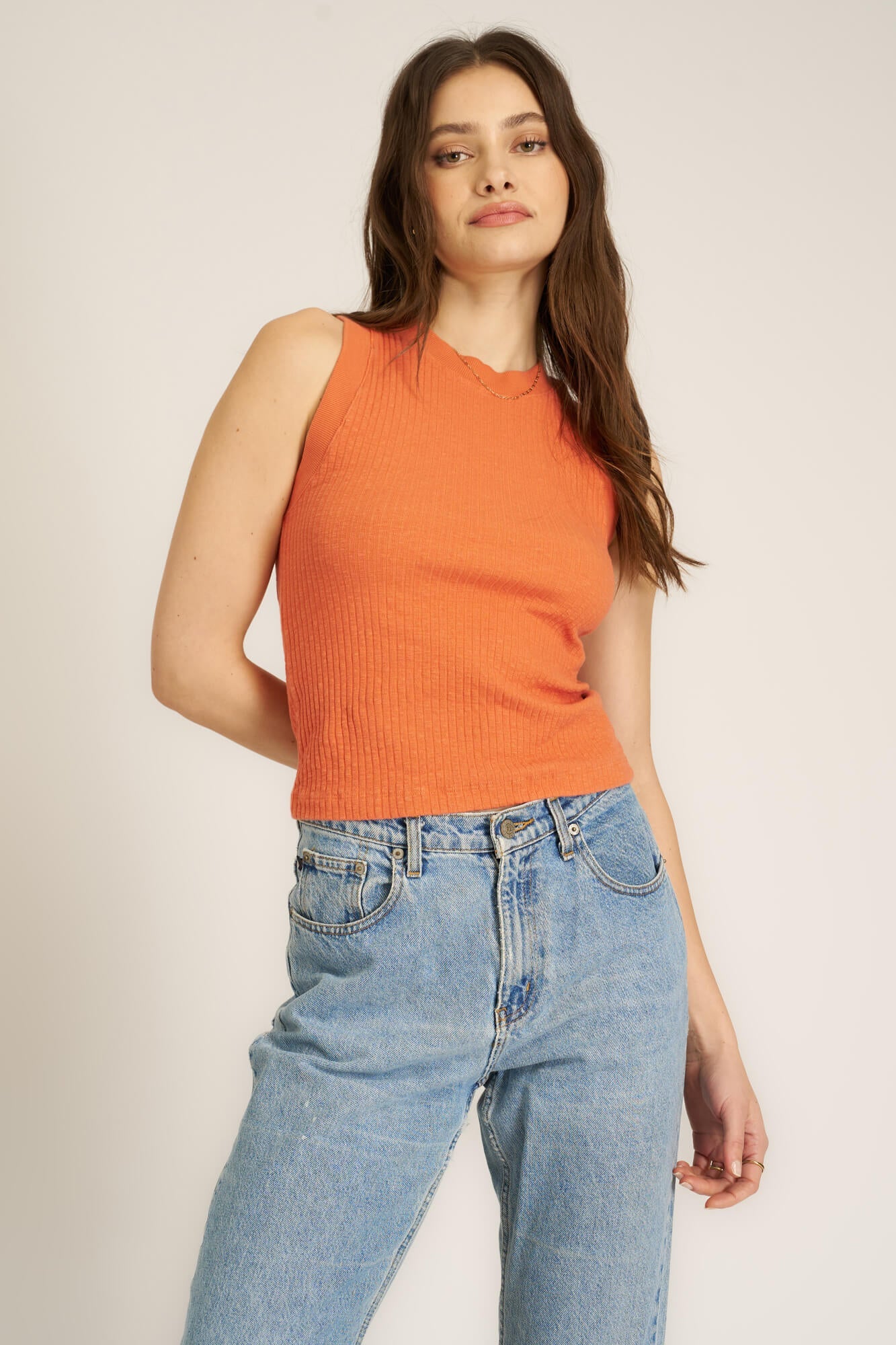 

Приталенный майка-танк на бретелях расербэк из ребристой ткани PROJECT SOCIAL T, Canyon Sunset