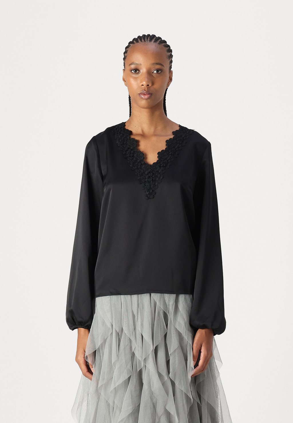 

Блуза VIKLARE V NECK VILA, черный