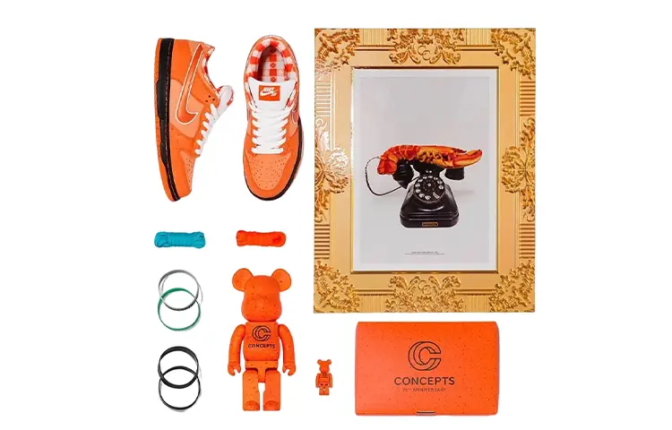 

Nike SB Dunk Low Concepts Orange Lobster Special Box