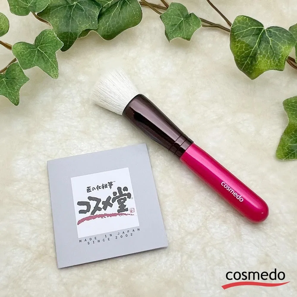 Кисть для румян круглая плоская Kumano Brush Goat Wool Pink Shaft 145 мм Cosme-Do — фото 2