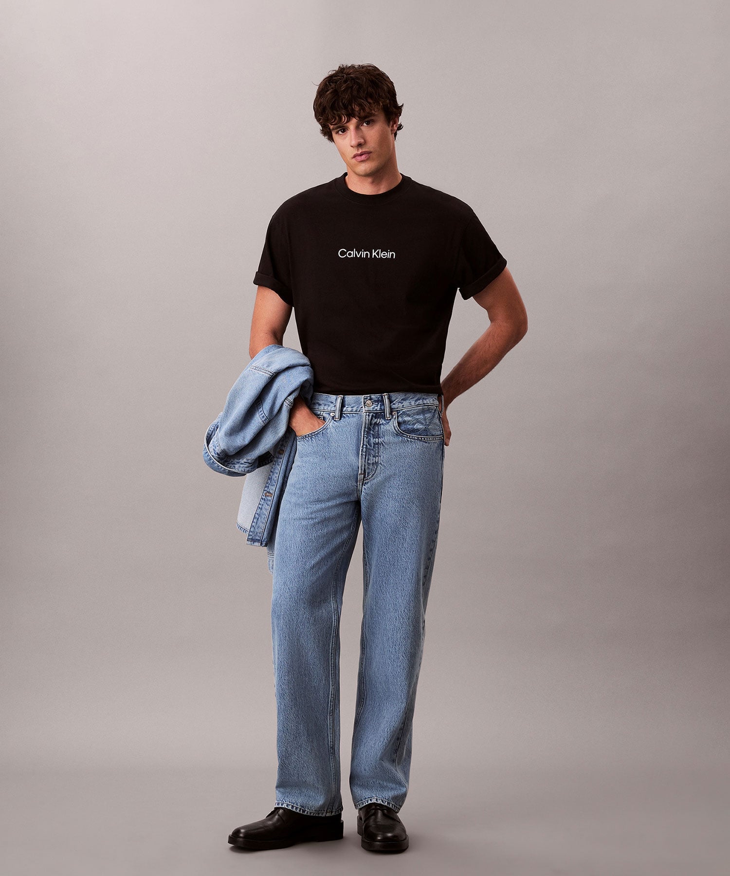 Футболка Calvin Klein Standard Relaxed Crew Neck Calvin Klein 40HM228, Black — фото 4