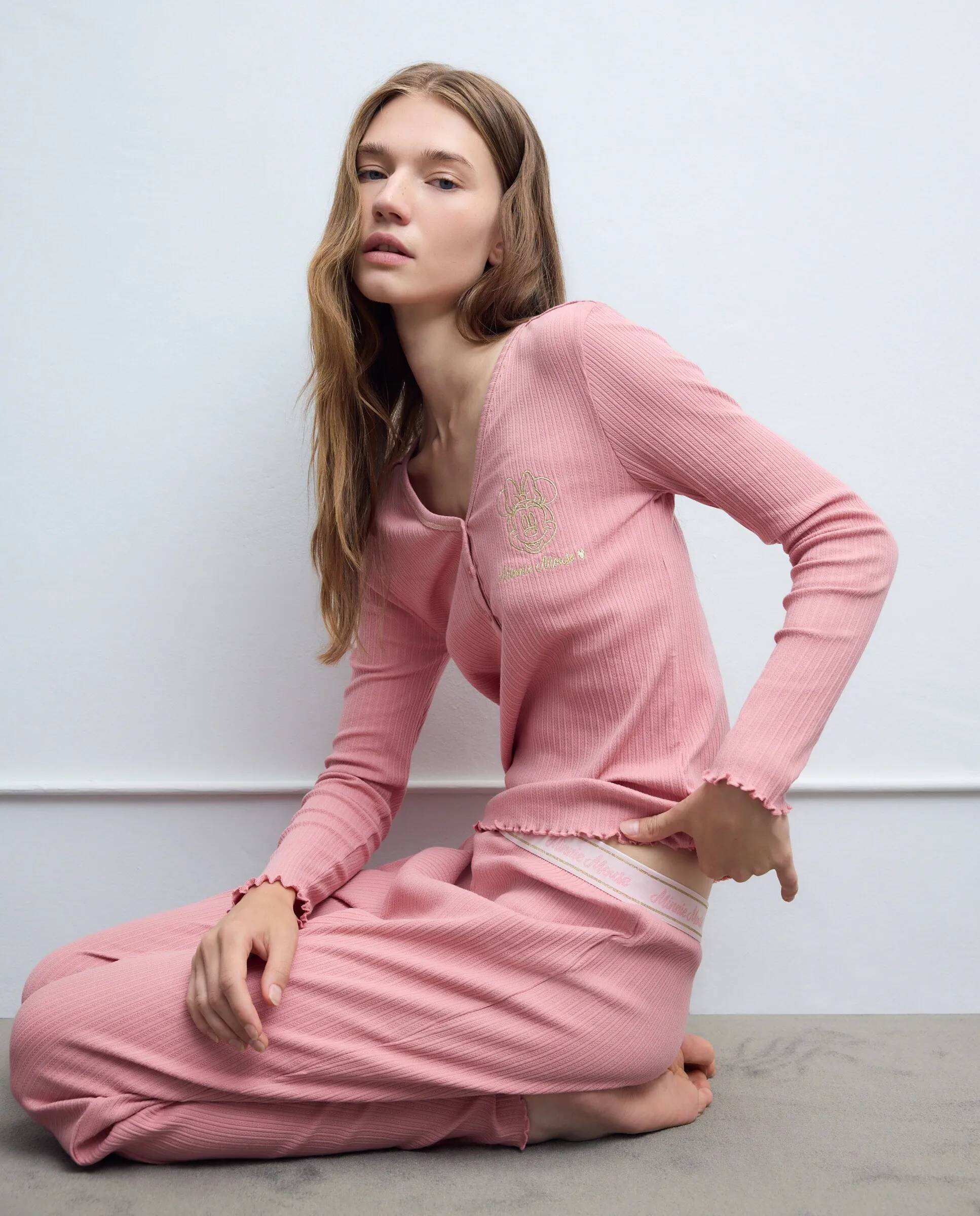 

Женская пижама с принтом Микки Easy Wear, темно-розовый