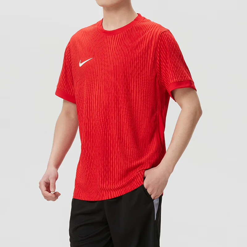 Nike Футболка Swoosh мужская красная с круглым вырезом Moderate — фото 3