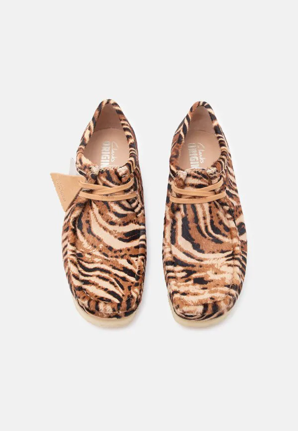 Повседневные кроссовки wallabee на шнуровке Clarks Originals, Multi-Coloured — фото 4