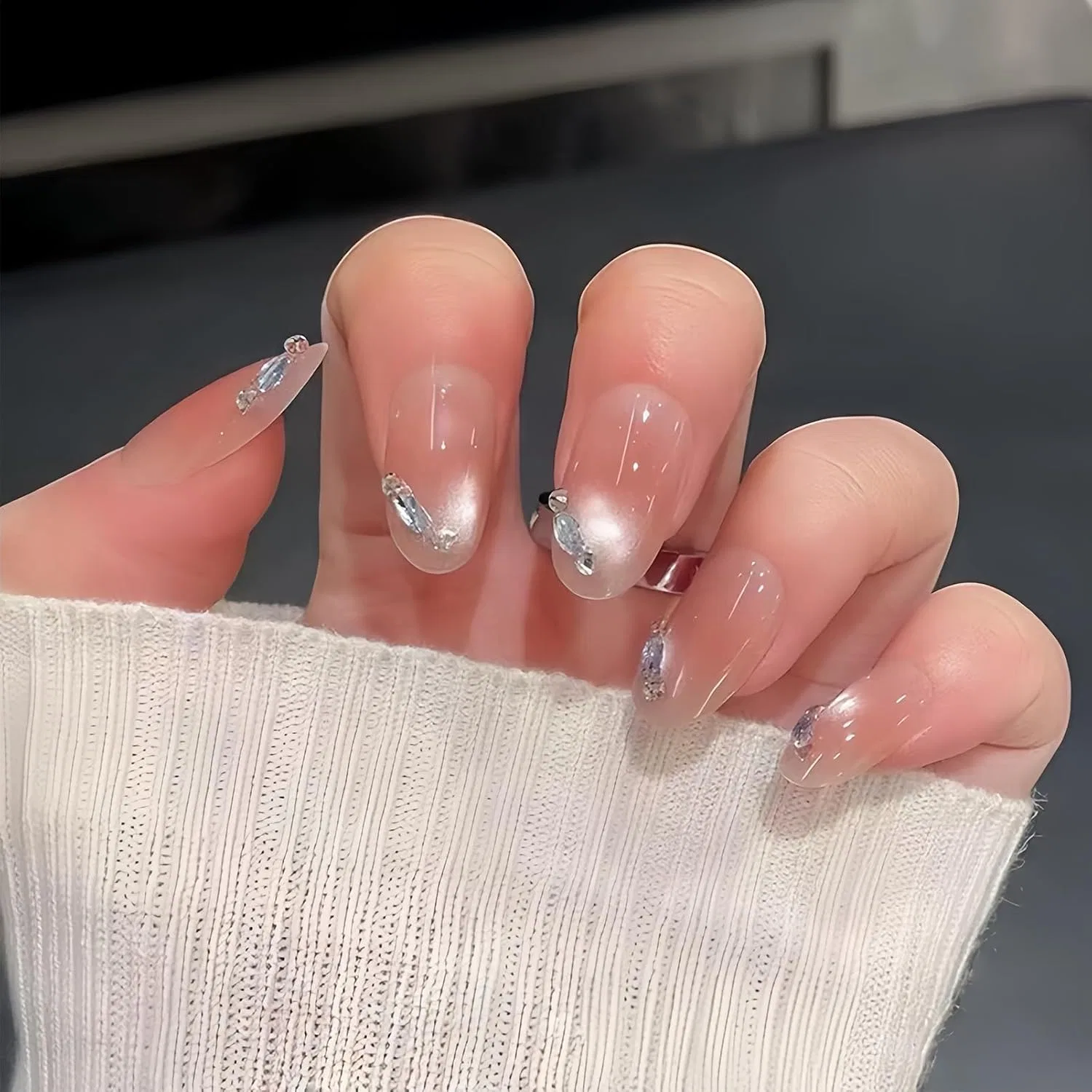 Накладные ногти «кошачий глаз» овальные, 30 штук Virellay, Nude Rhinestone