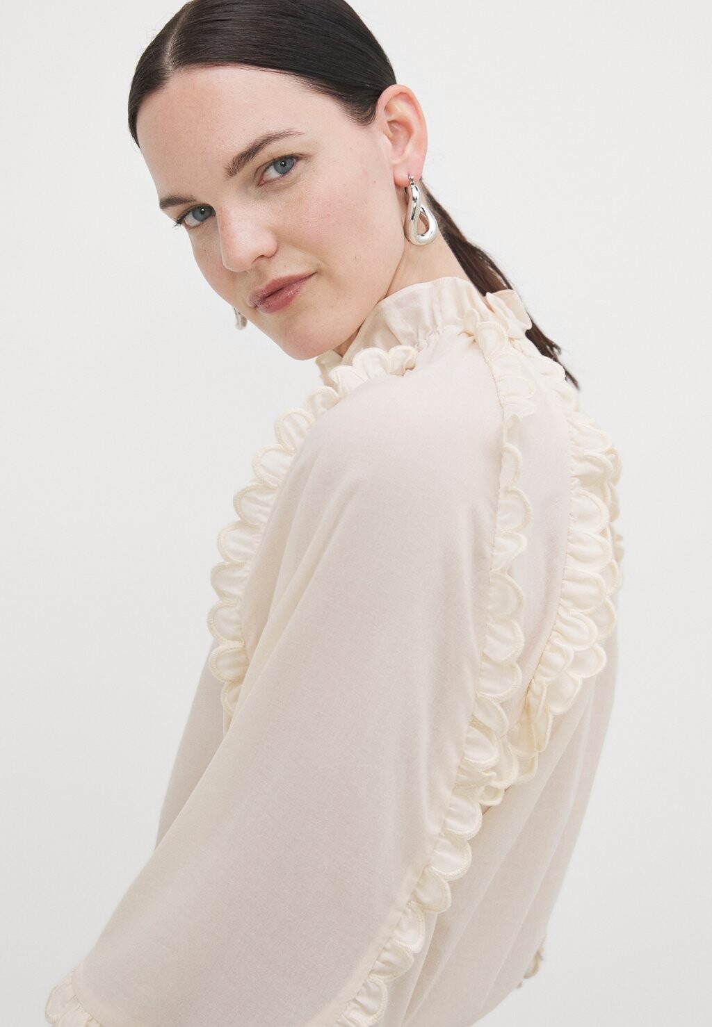 

Блуза ELISA Hofmann Copenhagen, кремовый
