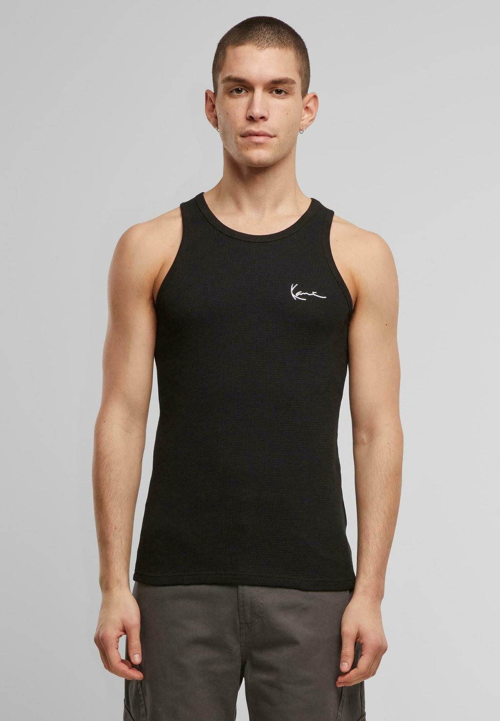 

Топ CHEST SIGNATURE ESSENTIAL WAFFLE TANK Karl Kani, черный