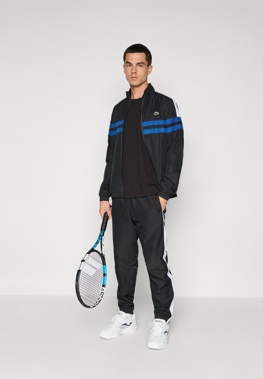 Спортивный костюм Lacoste Sport TENNIS TRACKSUIT SET, Black/France Blue/White/Black — фото 2