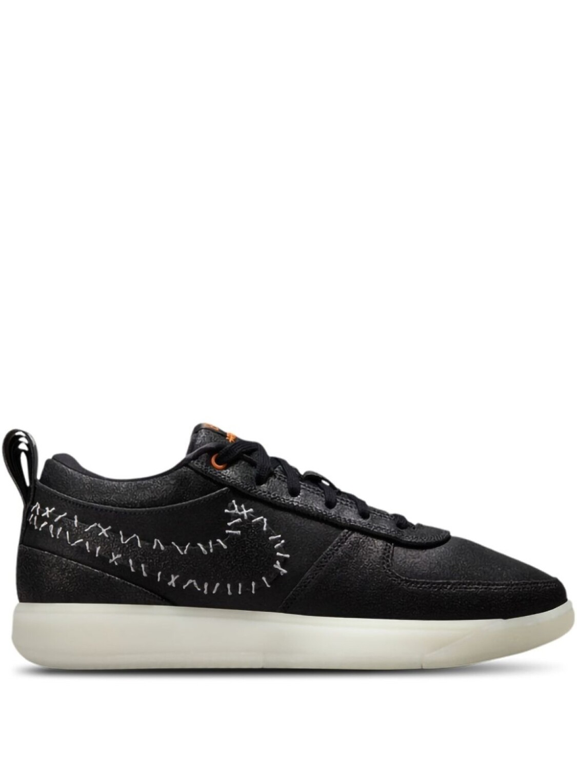 

Книга 1 кроссовки Nike, черный