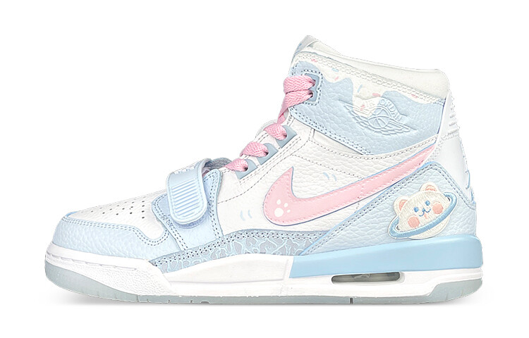 

Женские баскетбольные кроссовки Jordan Legacy 312 Vintage, White
