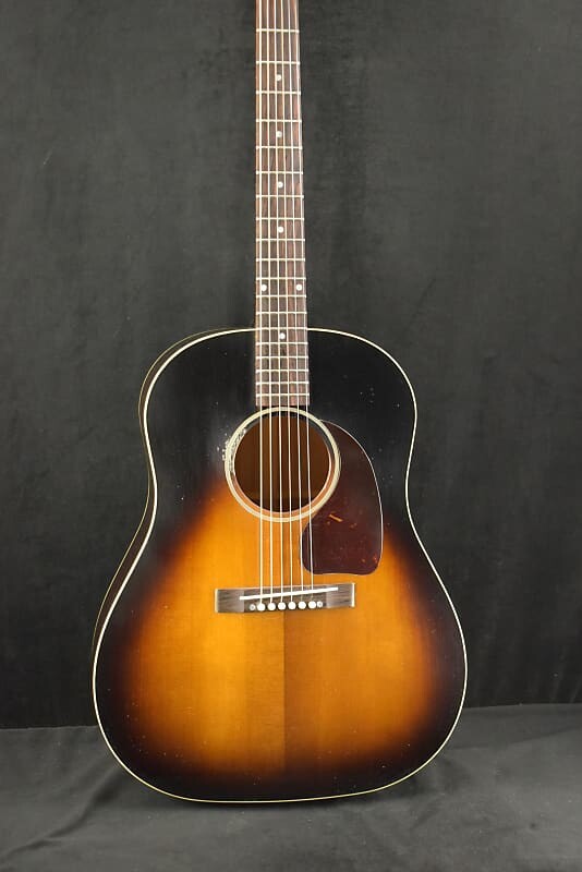 

Акустическая гитара Gibson Murphy Lab 1942 Banner J-45 Vintage Sunburst Light Aged