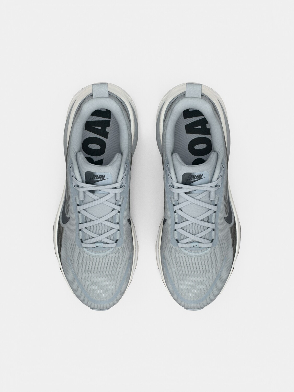NIKE Беговые кроссовки 'VOMERO 18' в цвете Grey, Anthracite — фото 3