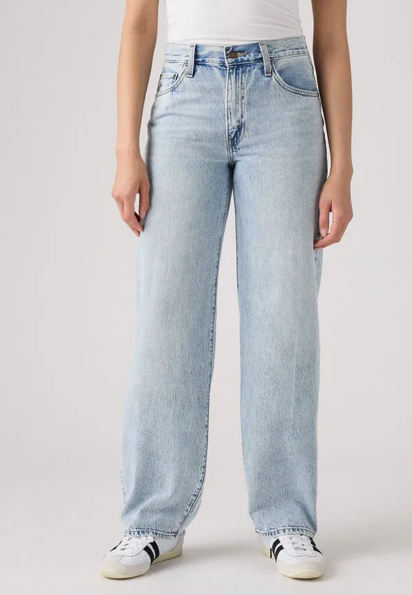 Свободные джинсы в стиле "папин стиль" Levi'S, Fan Flare
