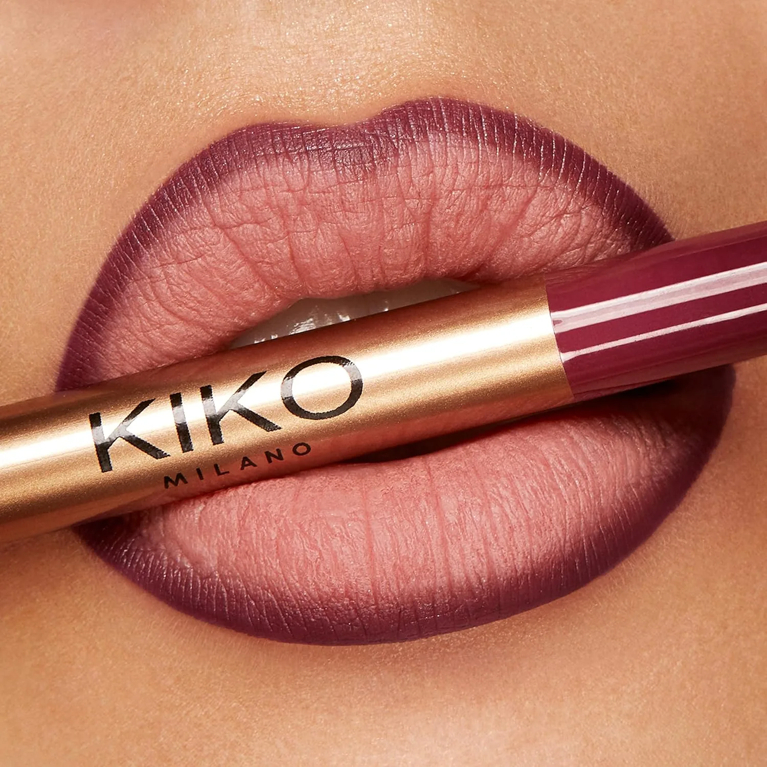 Карандаш для губ Kiko Milano Creamy Colour Comfort Lip Liner 24 | Стойкий карандаш для губ, 10 Rose Tea — фото 3