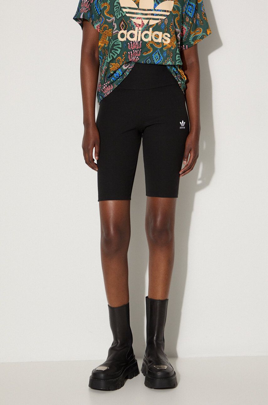 

Шорты adidas Originals, черный
