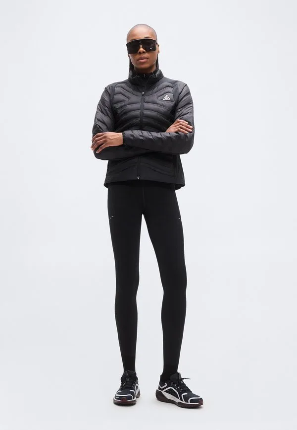 Беговая куртка lavaloft Nike Acg, Black/Summit White — фото 2
