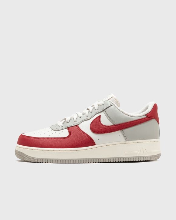 

Кроссовки Nike Air Force 1 '07 Lv8, цвет lt iron ore/gym red-pale ivory-phan