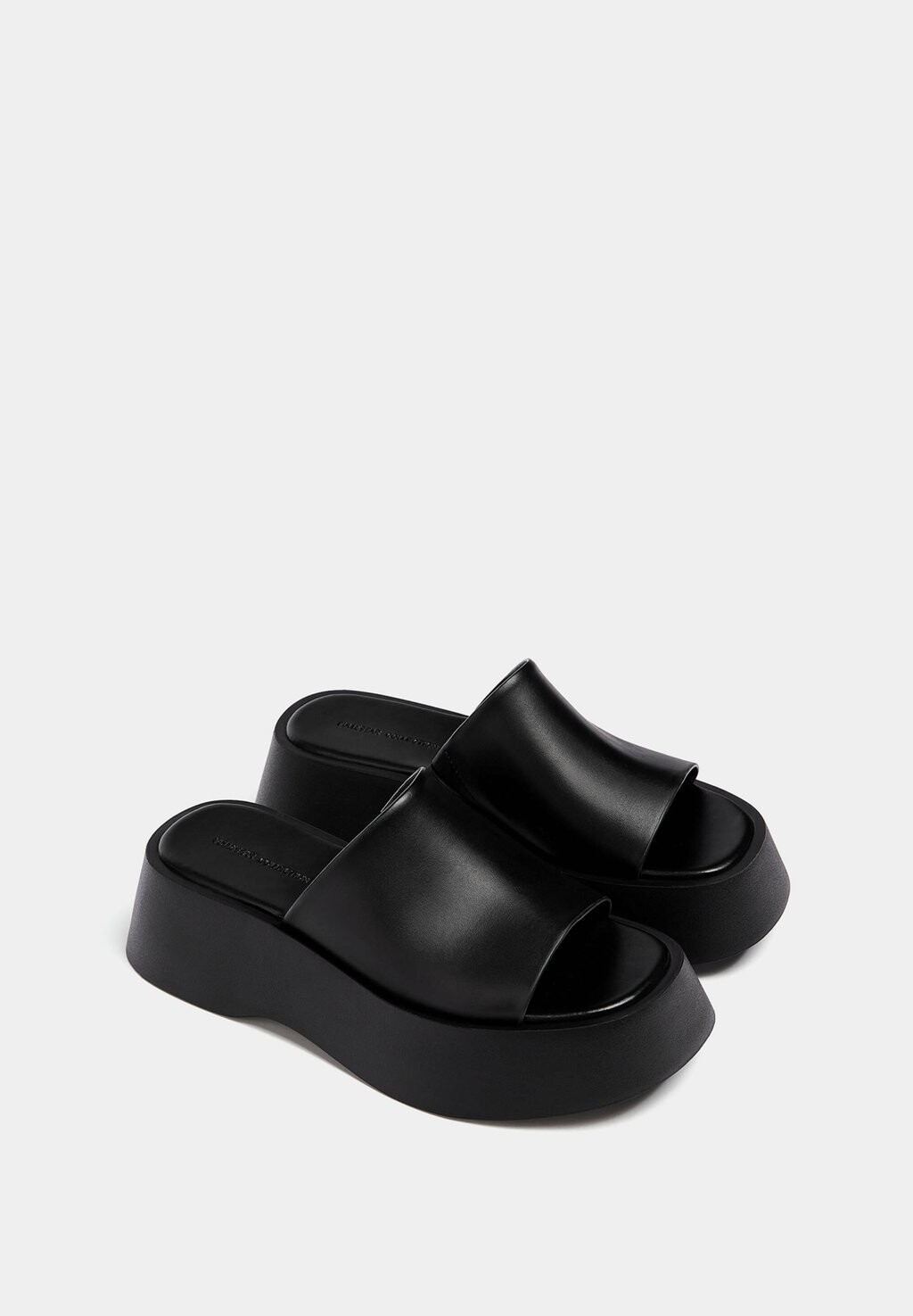 

Тапочки PULL&BEAR, черные