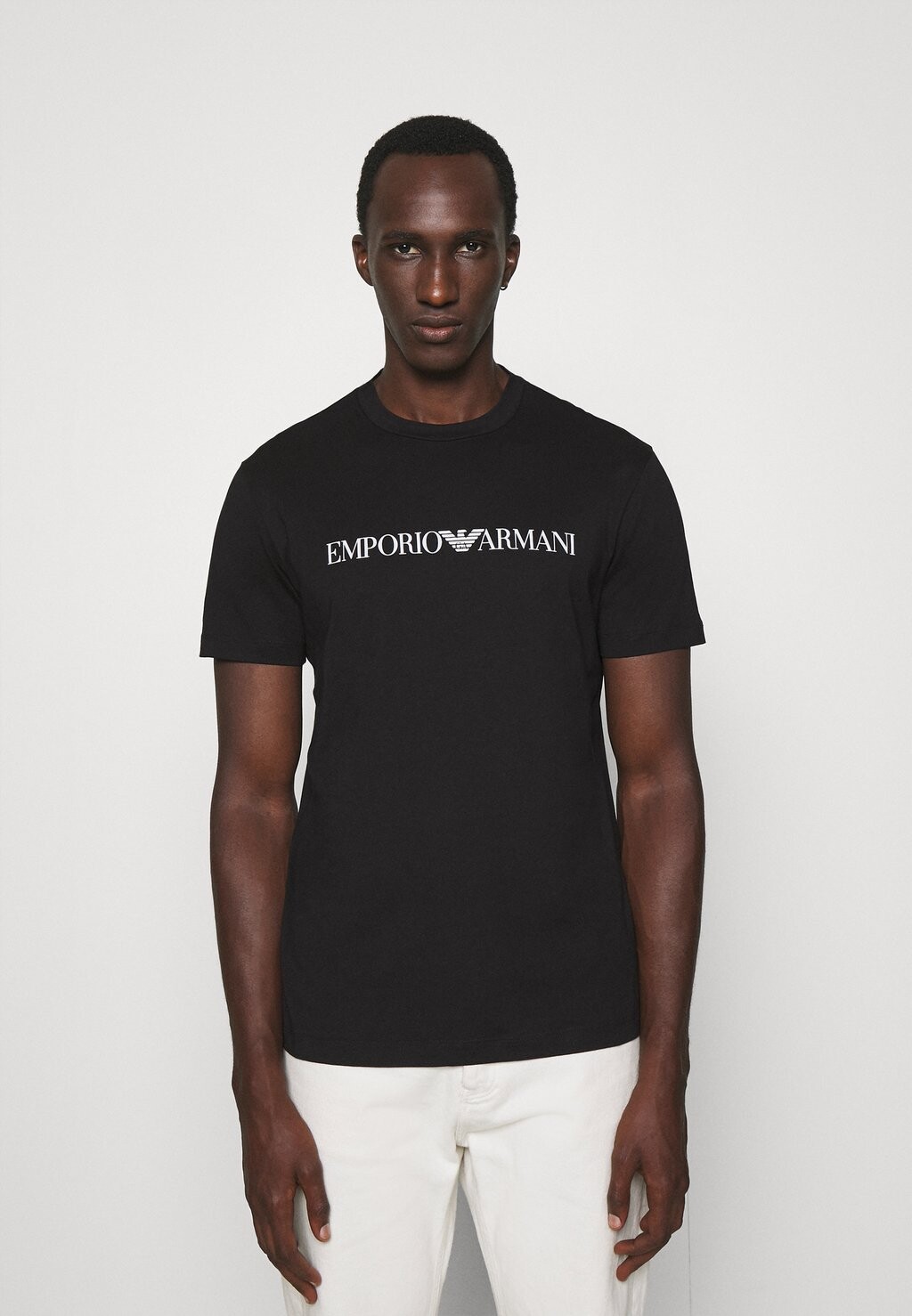 

Футболка с принтом Emporio Armani, черный