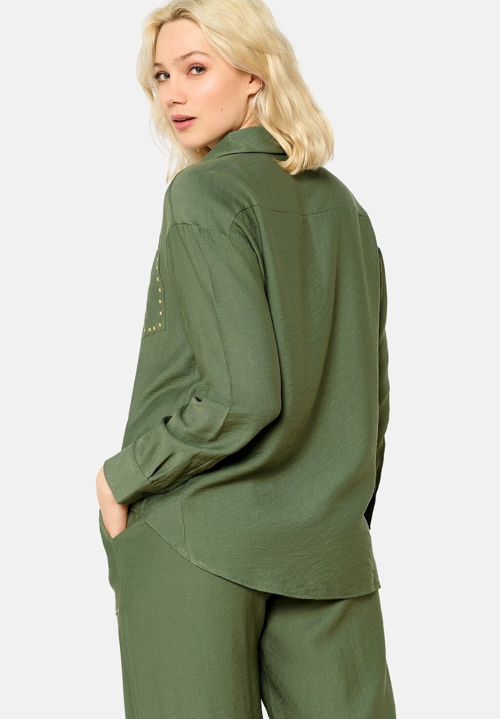 

Рубашка WITH STUDS LolaLiza, хаки